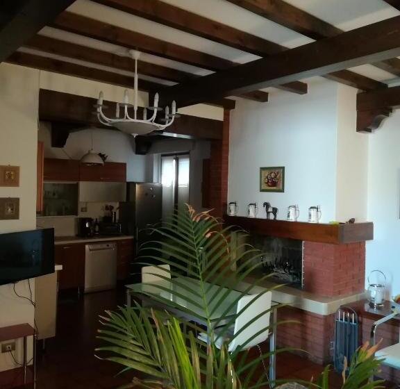 ベッドアンドブレックファースト Villa Magnolia Garda Lake