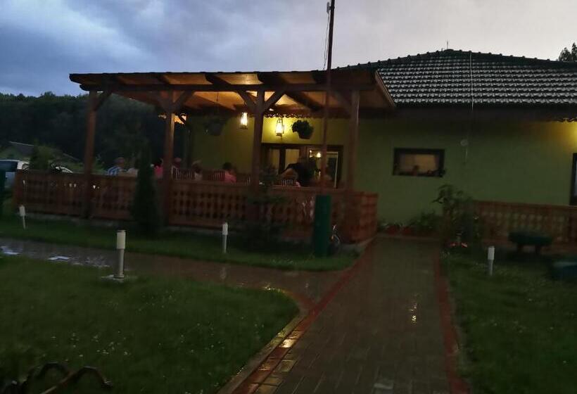 호텔 Agropensiunea Valea Fagilor