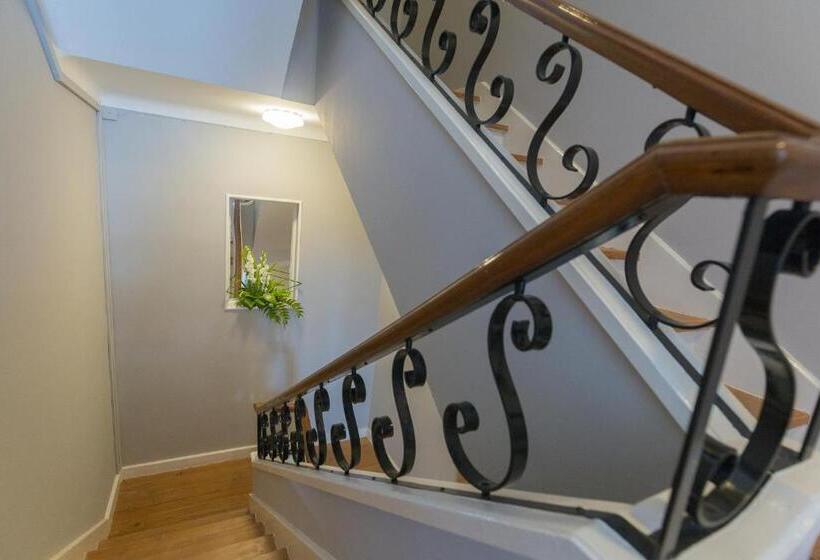 پانسیون Brivaldo Guest House