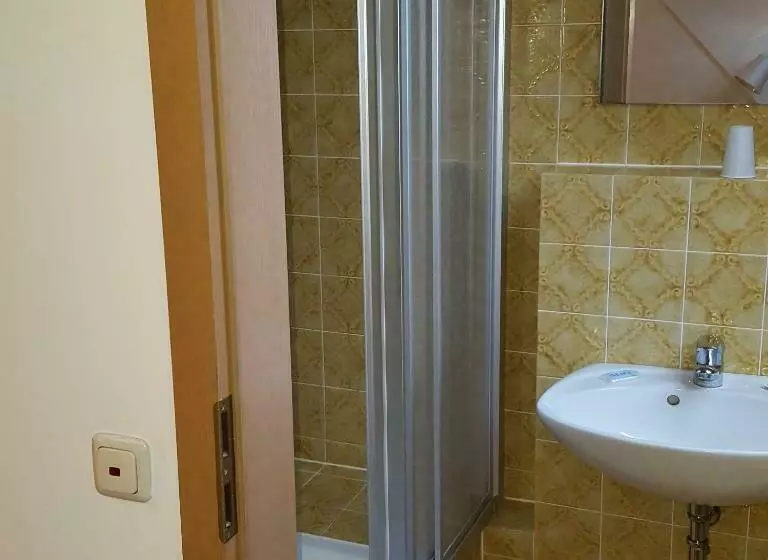 Retkeilymaja Lenggrieser Hof