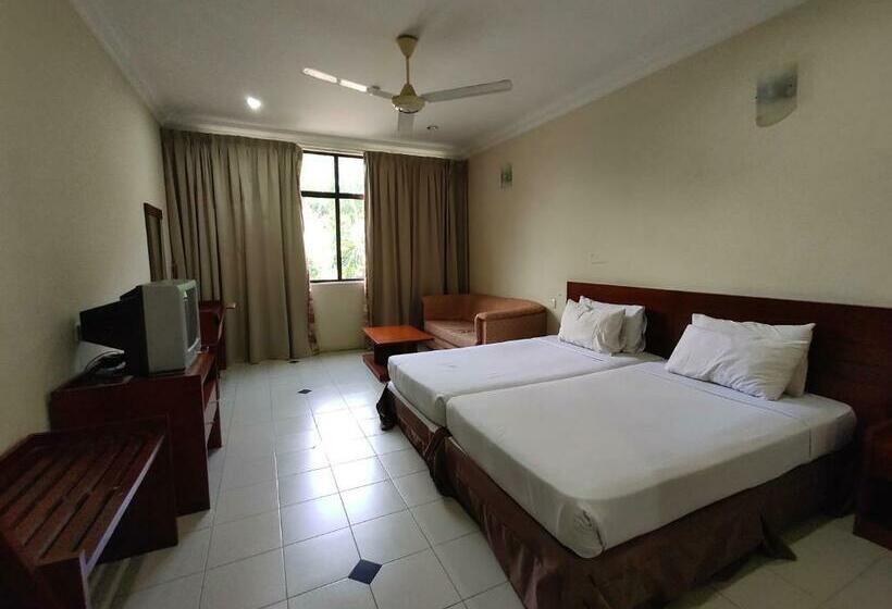 Общежитие Wawa S Golf View Inn