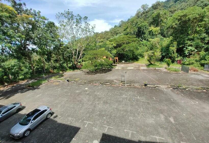 Общежитие Wawa S Golf View Inn