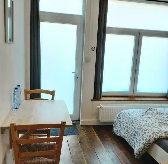 تختخواب و صبحانه Au 49