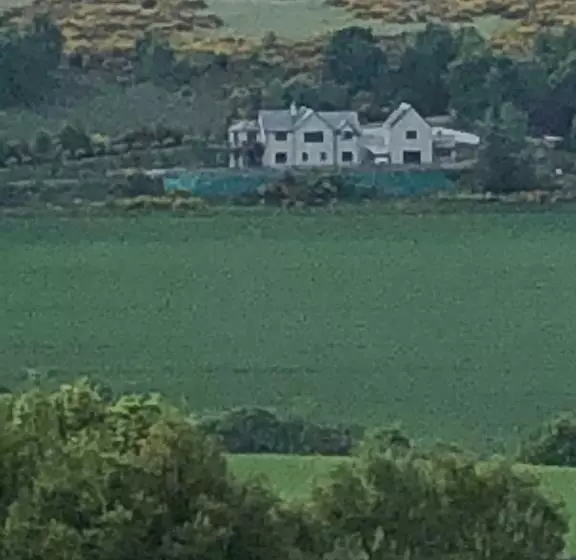 Aamiaismajoitus (B&B) Doura Lodge