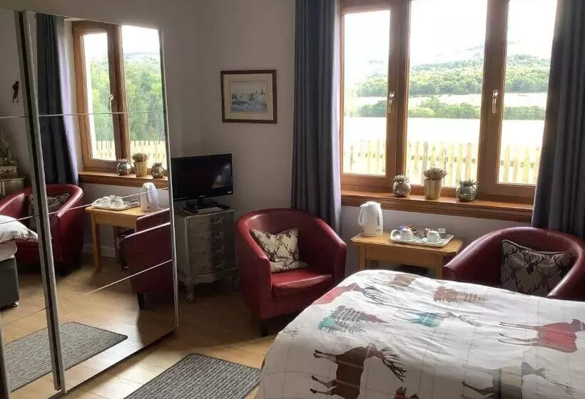 Aamiaismajoitus (B&B) Doura Lodge