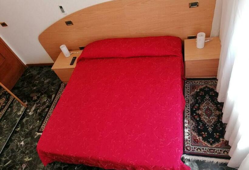 تختخواب و صبحانه Sacco Bed&breakfast