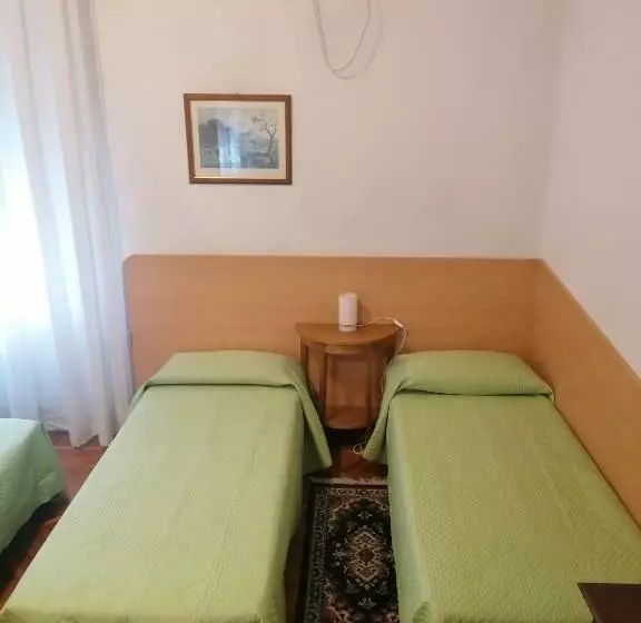 تختخواب و صبحانه Sacco Bed&breakfast