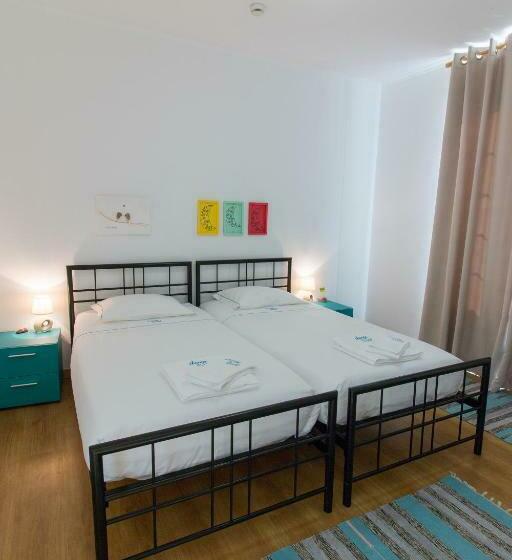 Change The World Hostels Açores Ponta Delgada