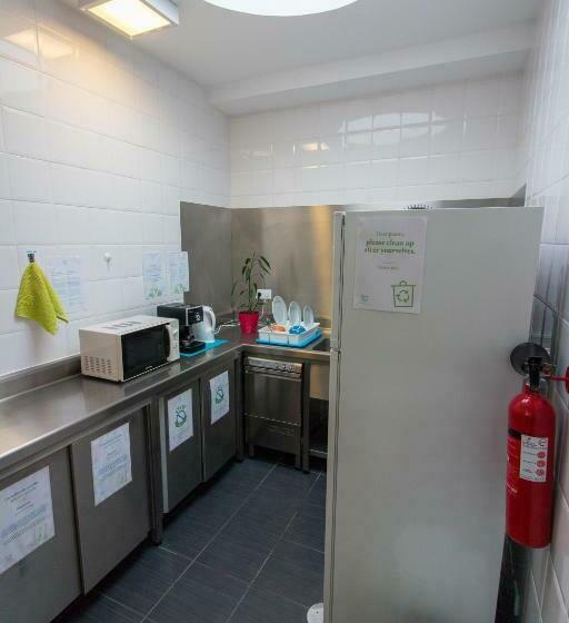 Change The World Hostels Açores Ponta Delgada