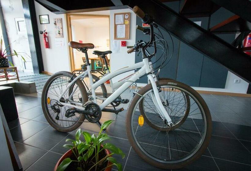 Change The World Hostels Açores Ponta Delgada