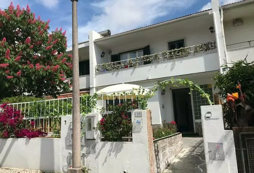 Majatalo Bing Garden Guesthouse