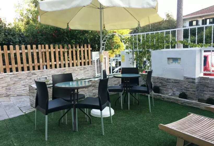 Majatalo Bing Garden Guesthouse