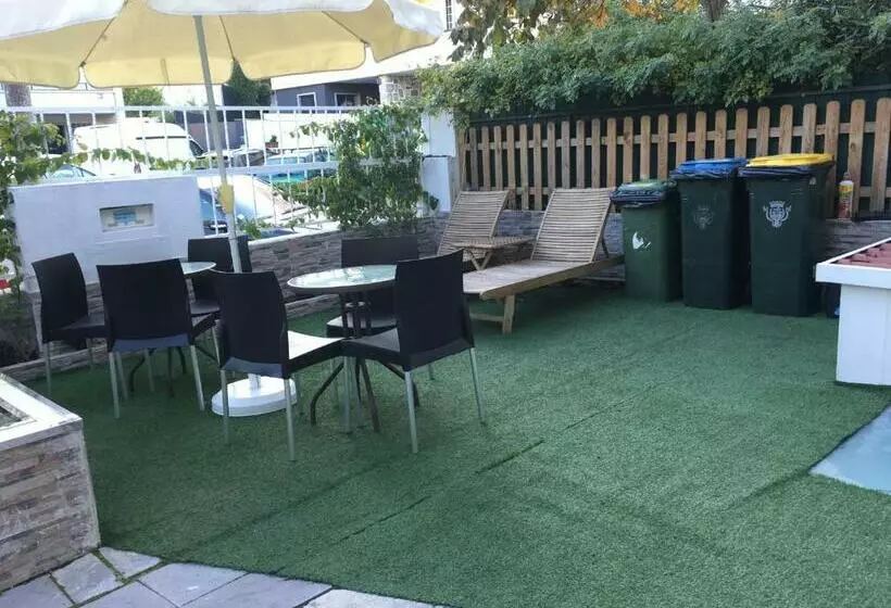 Majatalo Bing Garden Guesthouse