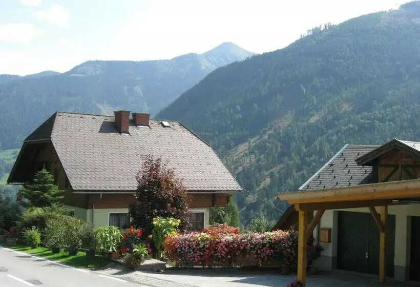 Majatalo Haus Grundner