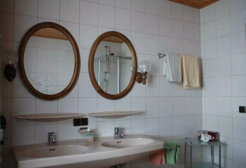 Majatalo Haus Grundner