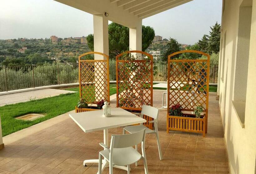 بنسيون Uliwood