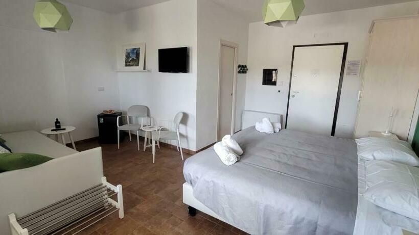 بنسيون Uliwood