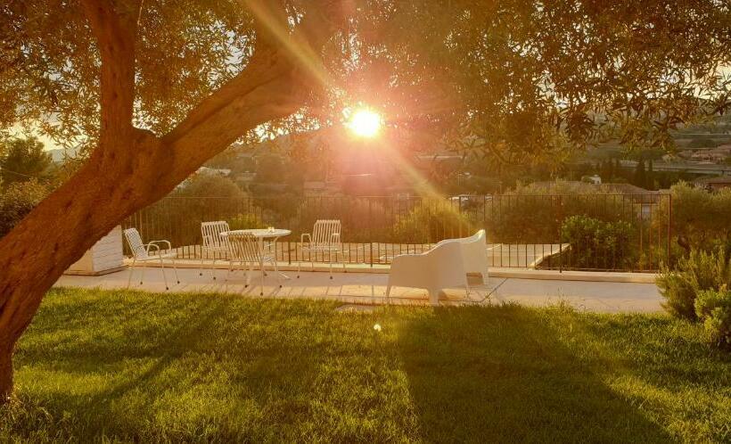 بنسيون Uliwood