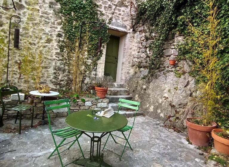 צימר La Fontaine