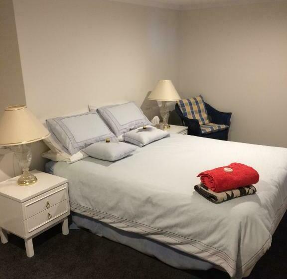 Panorama On Sorell B&b