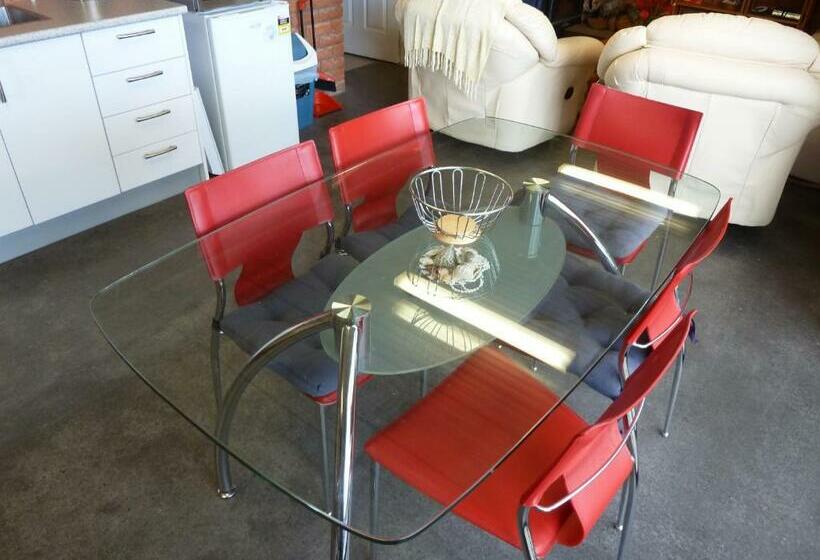 Panorama On Sorell B&b