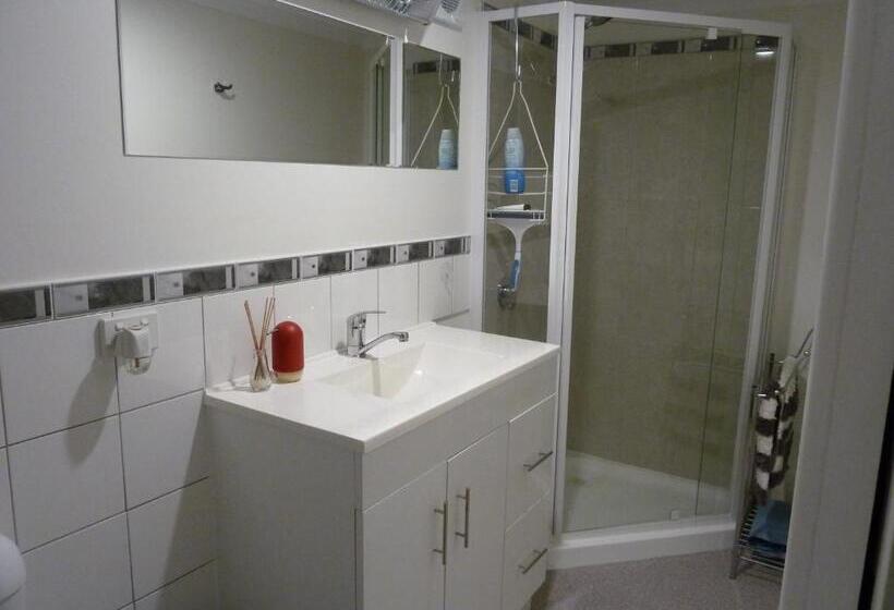 Panorama On Sorell B&b