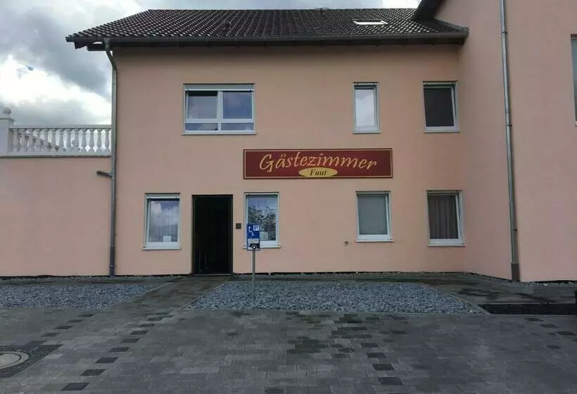 Majatalo Gästezimmer Faut