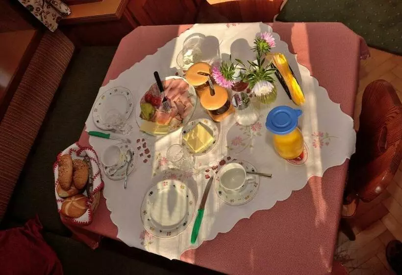 Majatalo Haus Jost Ingrid