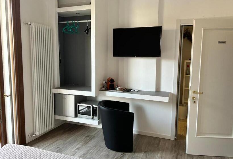 פנסיון Relax & Emozioni Rooms