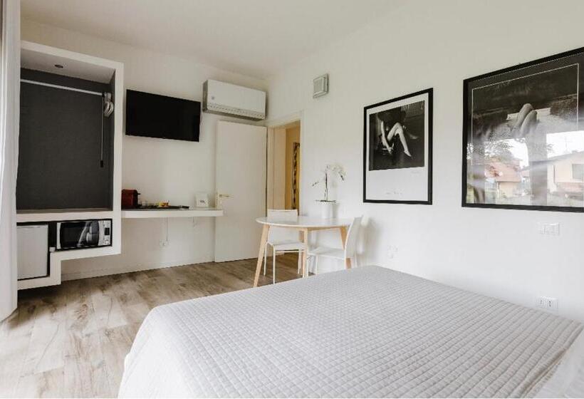 פנסיון Relax & Emozioni Rooms