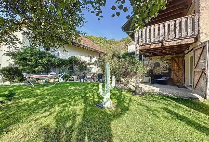 ベッドアンドブレックファースト Antre Lacs