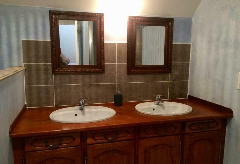 Bed and Breakfast La Ferme De La Fosse Dionne