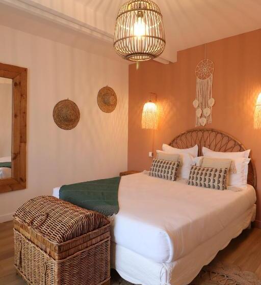 تختخواب و صبحانه La Grange Bagnolaise