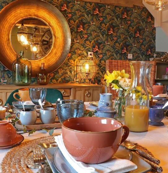 تختخواب و صبحانه La Grange Bagnolaise