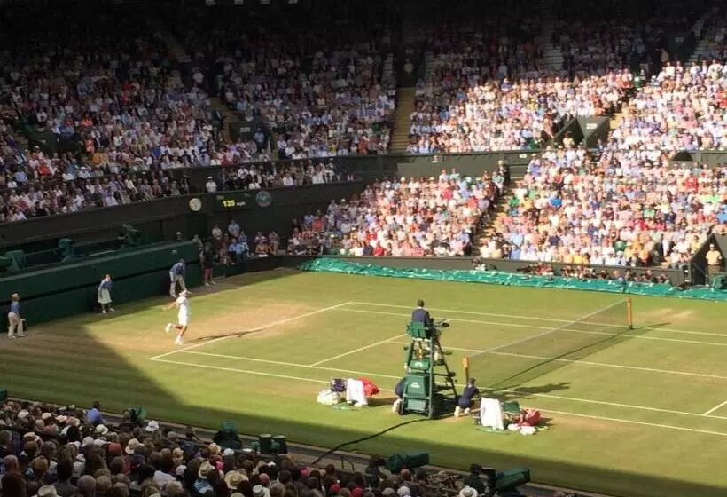 Aamiaismajoitus (B&B) Old Station Gardens, Sw London