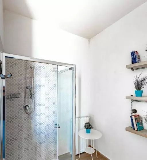 تختخواب و صبحانه On The Beach Sea View&kitchen In Room