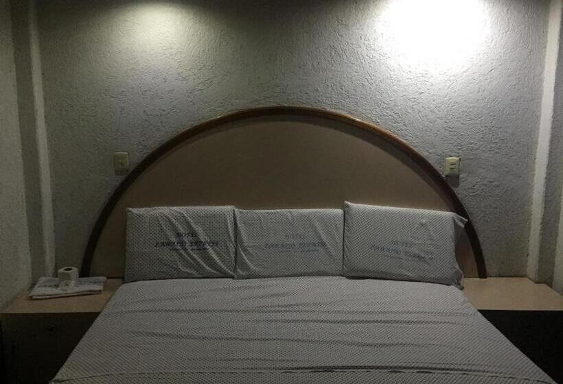 هتل Paraiso Express