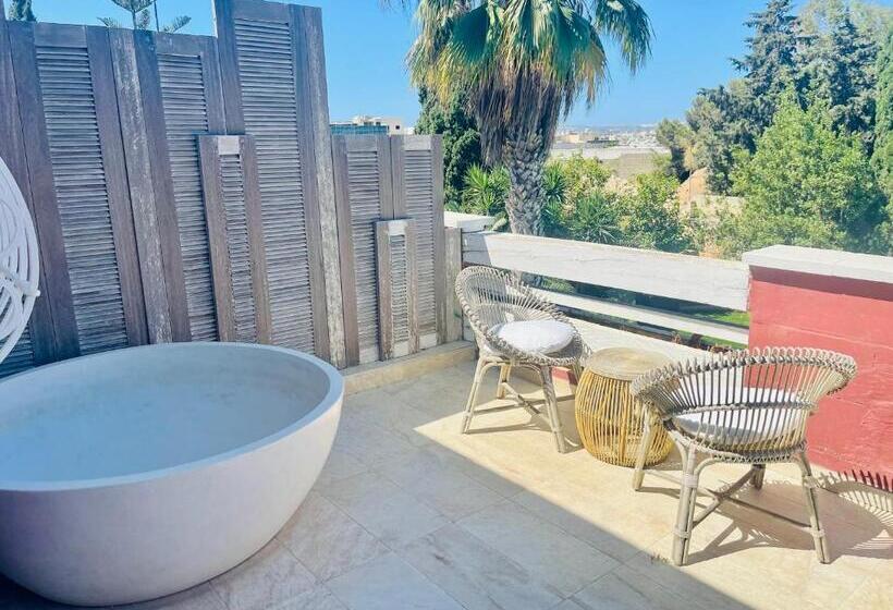 هتل The Red Farm Relais & Spa