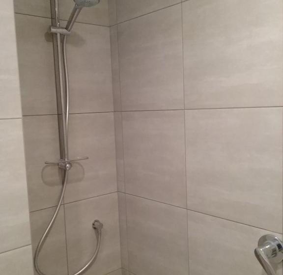 Пансион Charmae Guest House