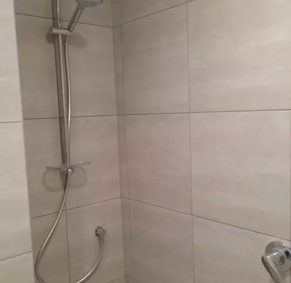 Majatalo Charmae Guest House