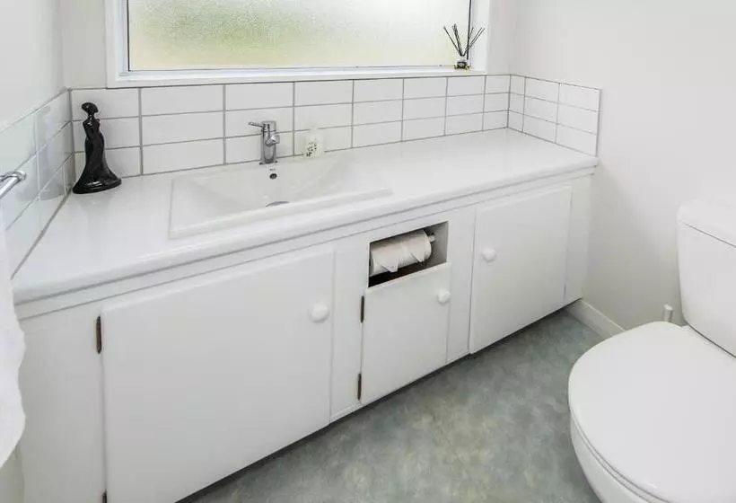 Majatalo Charmae Guest House