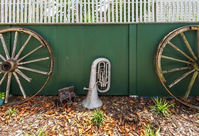 Пансион Charmae Guest House