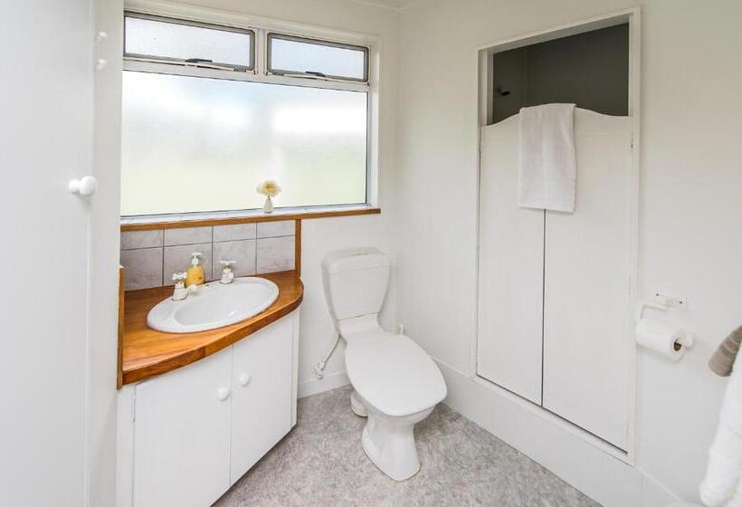 Пансион Charmae Guest House