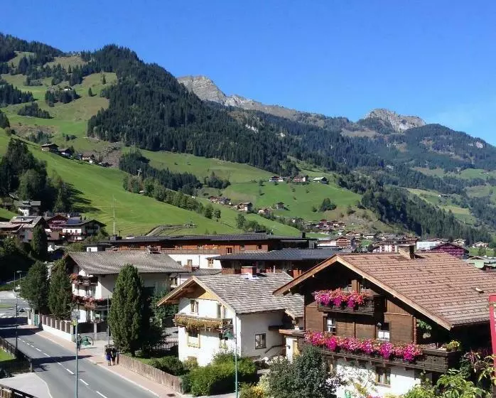 ペンション Gästehaus Anna