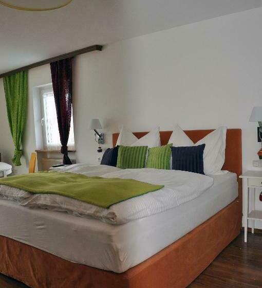 بنسيون Gästehaus Anna