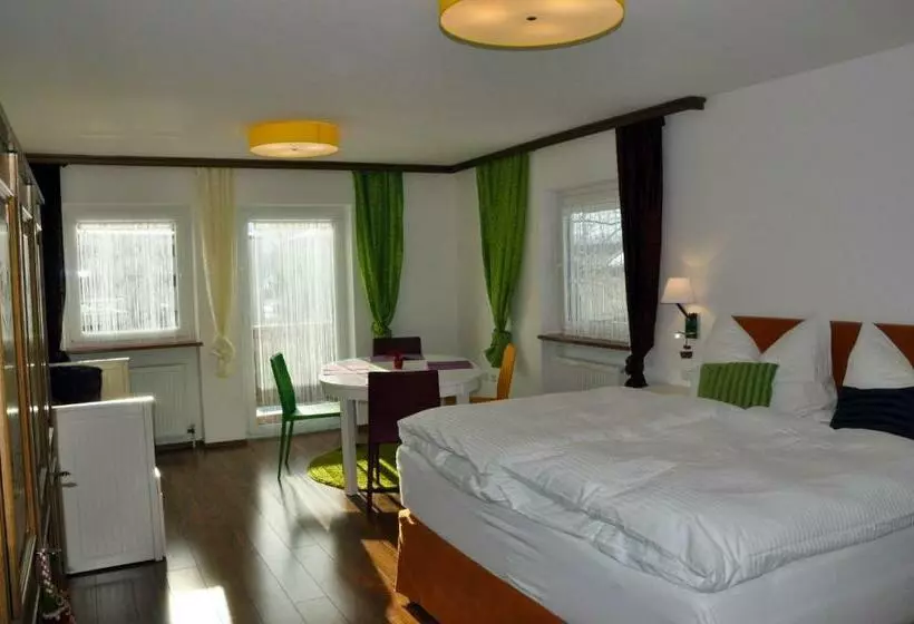 ペンション Gästehaus Anna