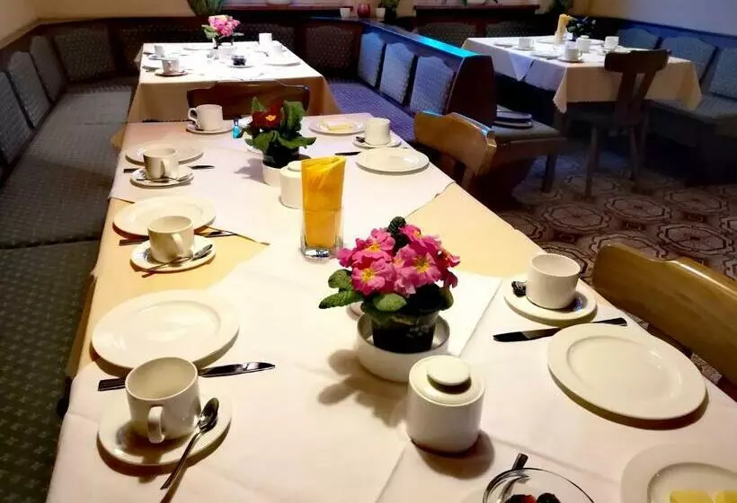 ペンション Gästehaus Anna