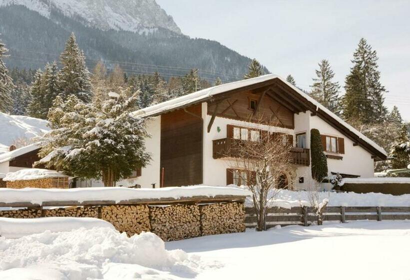 住宿加早餐  Gästehaus Kerschbaum