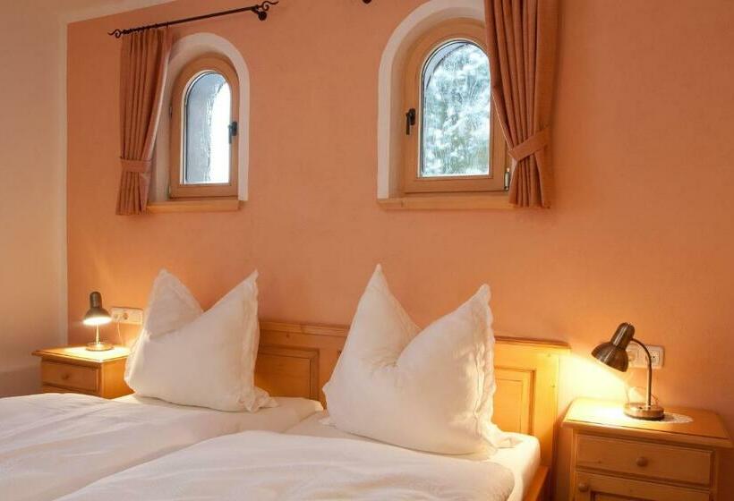 住宿加早餐  Gästehaus Kerschbaum