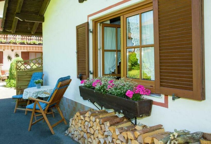 住宿加早餐  Gästehaus Kerschbaum